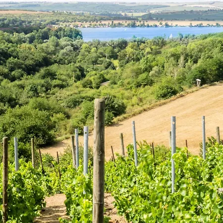 Seeburg: Cozy Lakeside Retreat For Two *